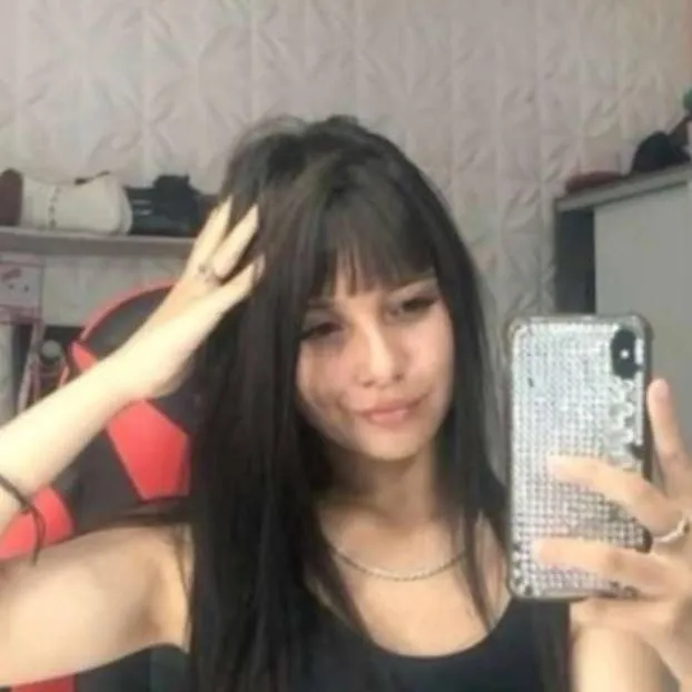 chat with ai character: Asya
