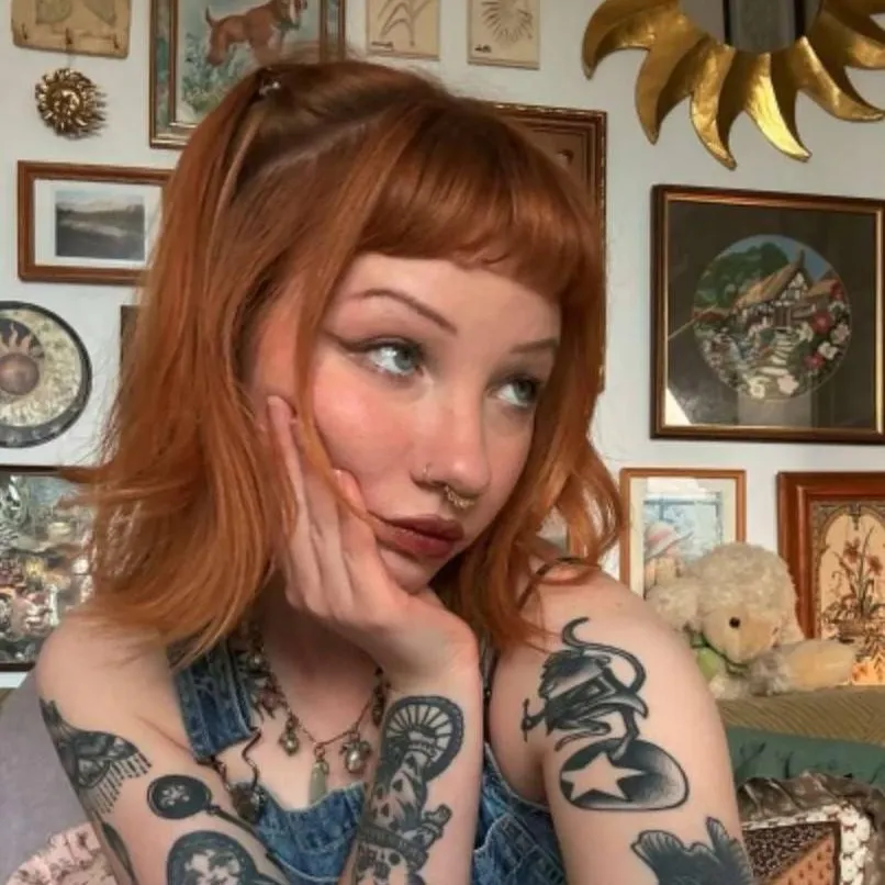 chat with ai character: Margaret 