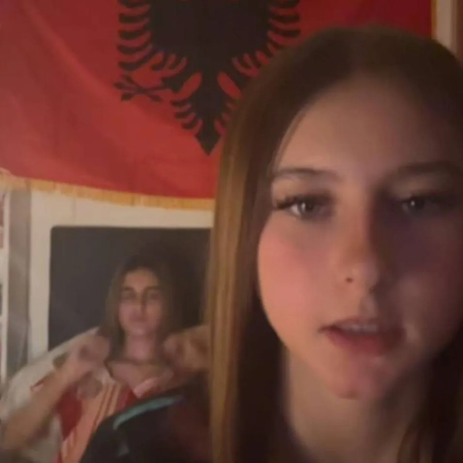 chat with ai character: Albanian girls🇦🇱