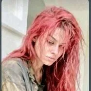 chat with ai character: Lucie 