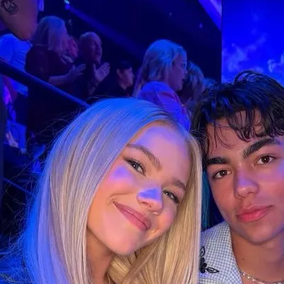 chat with ai character: Malachi and Freya