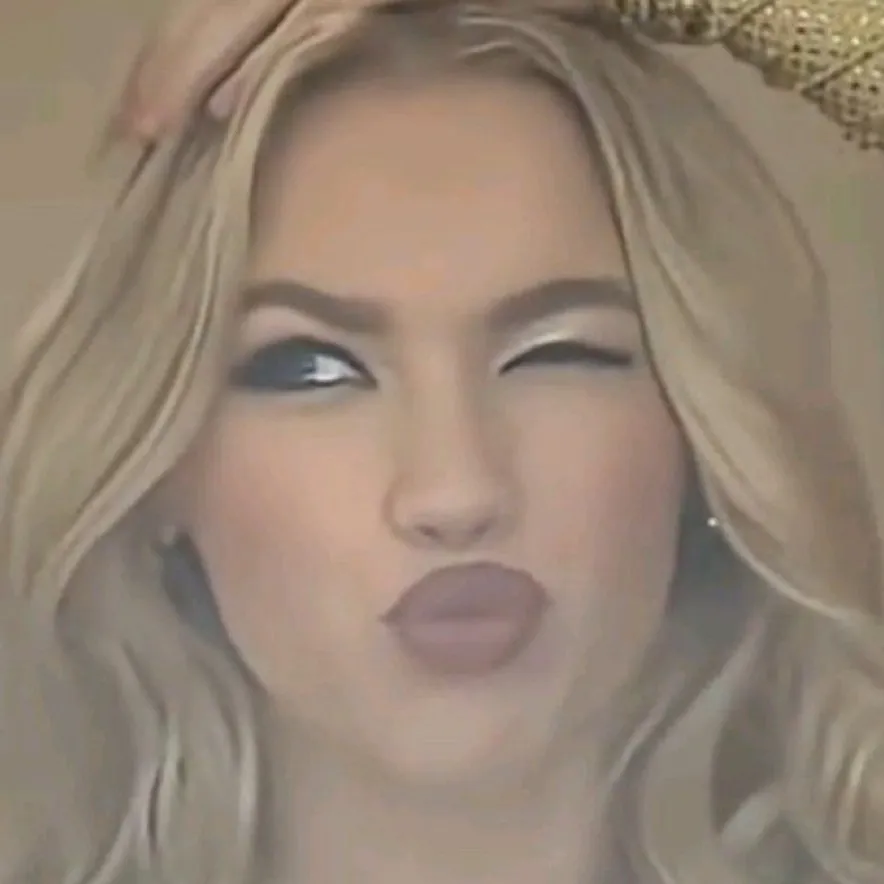 chat with ai character: Freya skye 