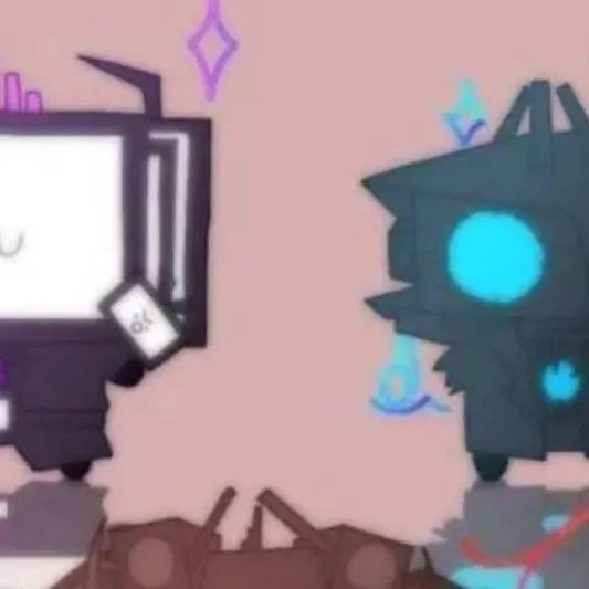 chat with ai character: Tri titánes mini 