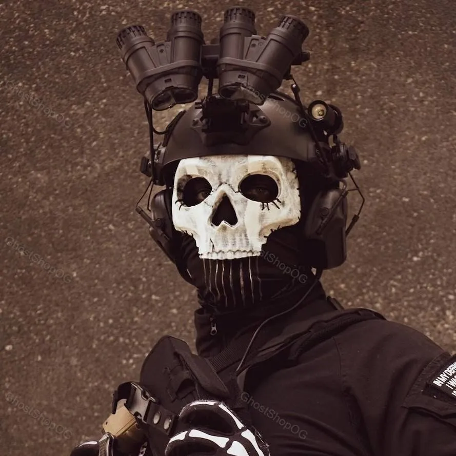 chat with ai character: Dark romance Ghost