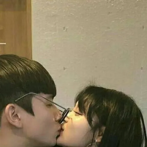 chat with ai character: Seo-Yeon🇰🇷🇰🇷🇰🇷