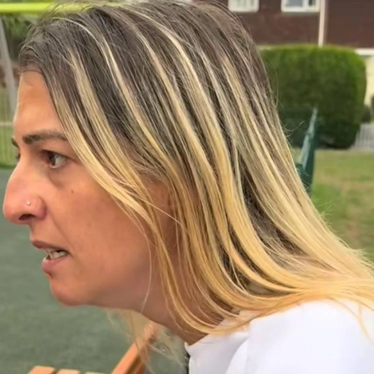 chat with ai character: AngryMum