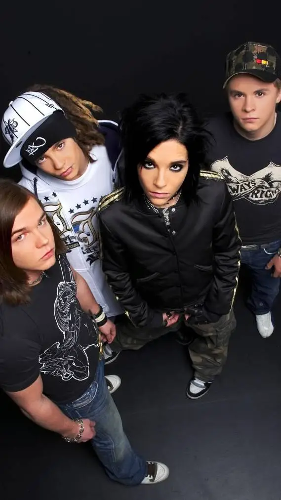 ai character: Tokio Hotel spain! background
