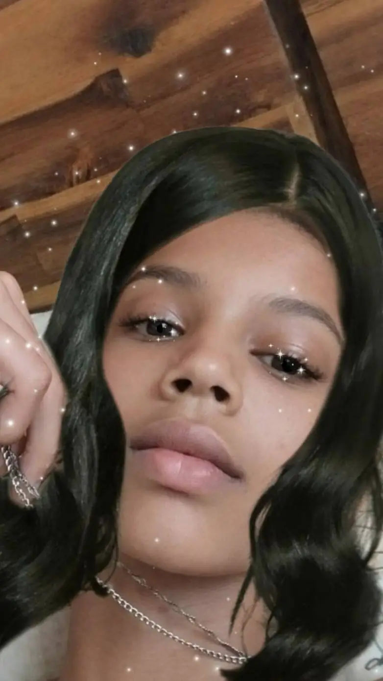 ai character: Kenzelica background