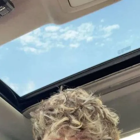 chat with ai character: Jax Hawkins 