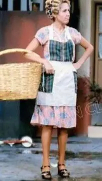 ai character: Doña Florinda  background