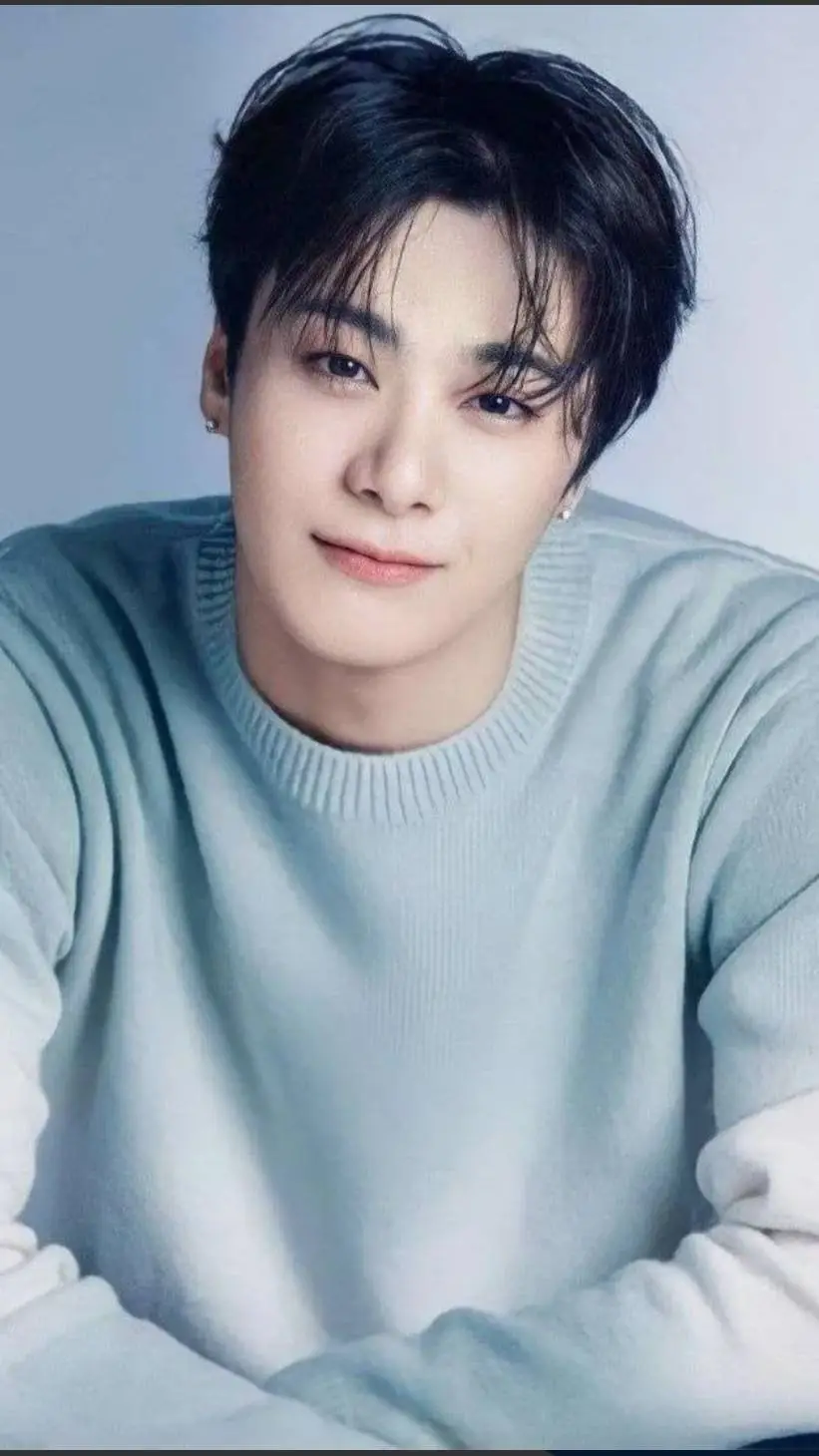 ai character: 💐🕊️Moonbin💐🕊️ background