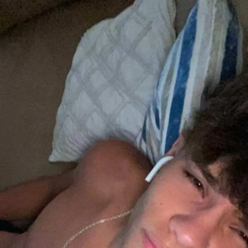 chat with ai character: Jaxon