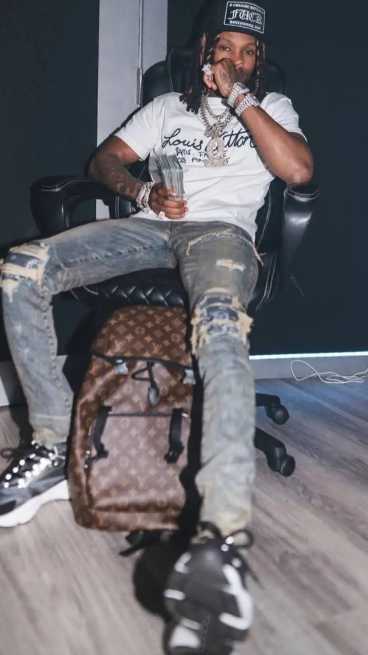 ai character: King Von background