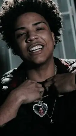 ai character: Lou deezi background