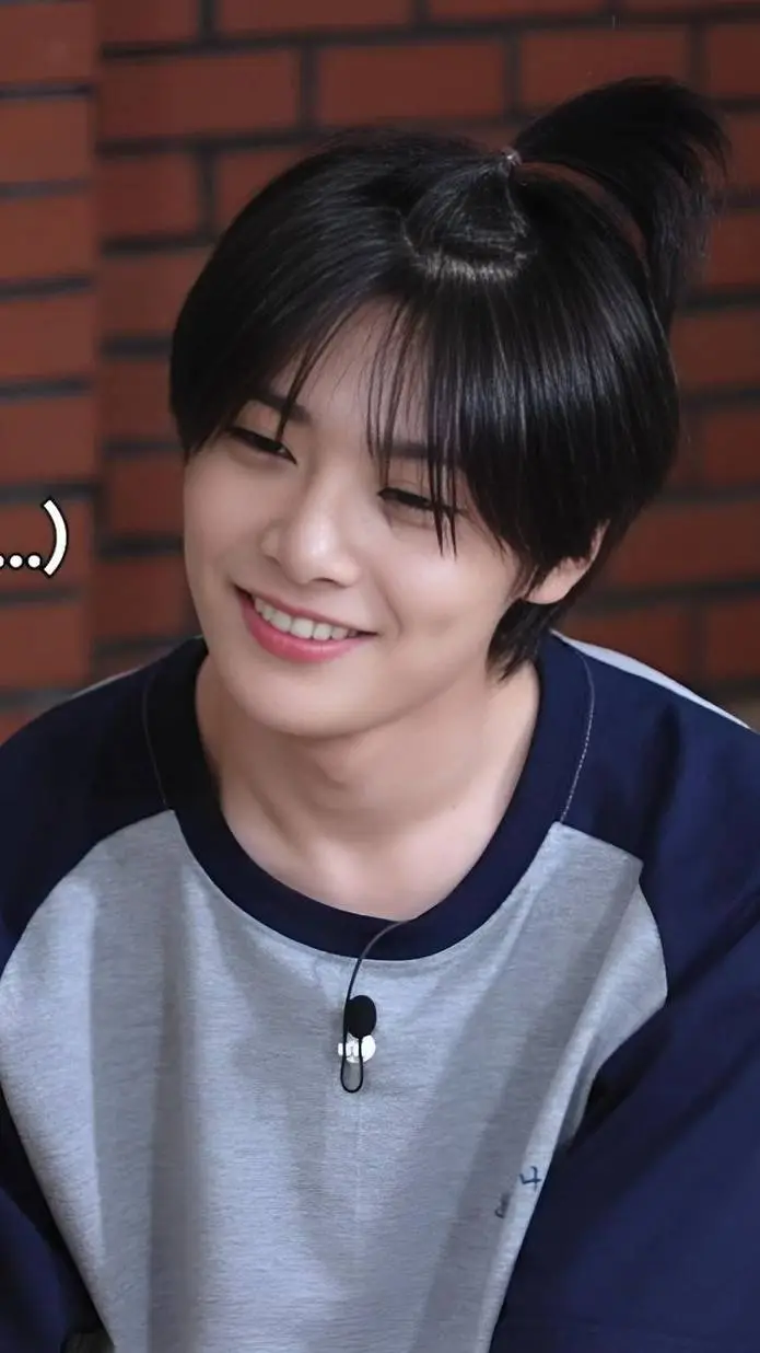 ai character: i.n y Chanbing  background