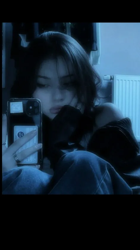 ai character: Valerie background