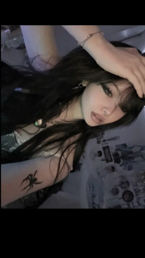 ai character: Adriana  background