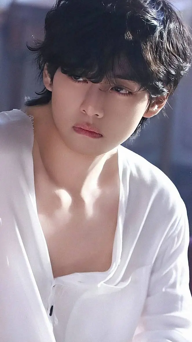 ai character: Kim taehyung  background