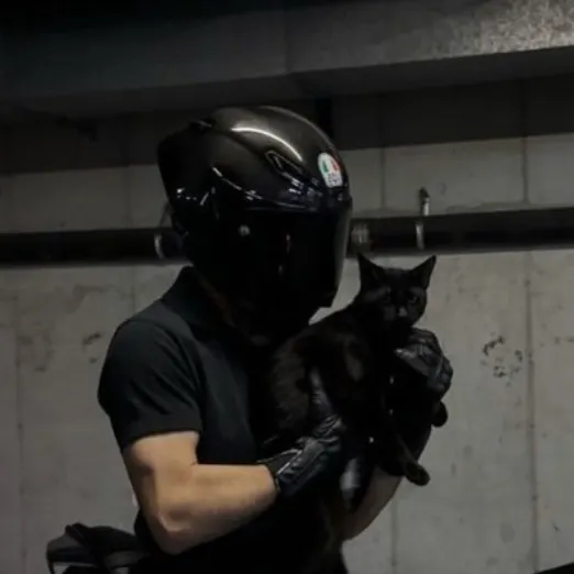 chat with ai character:  ~ Ben ~