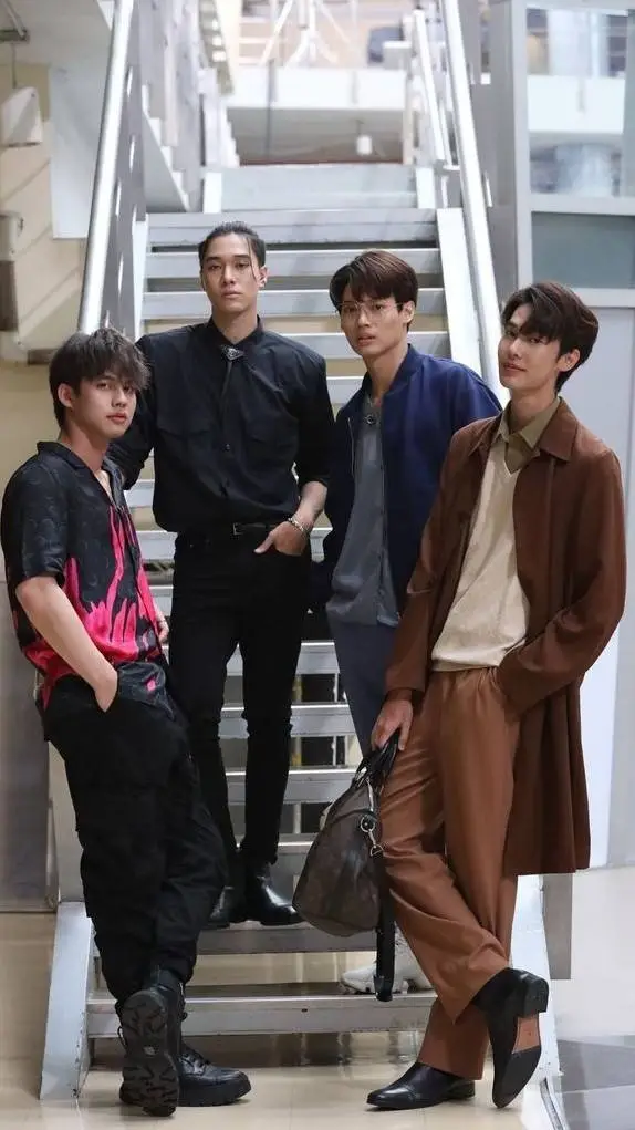 ai character: F4 background