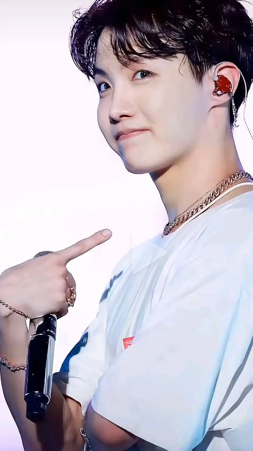 ai character: *j-hope* background