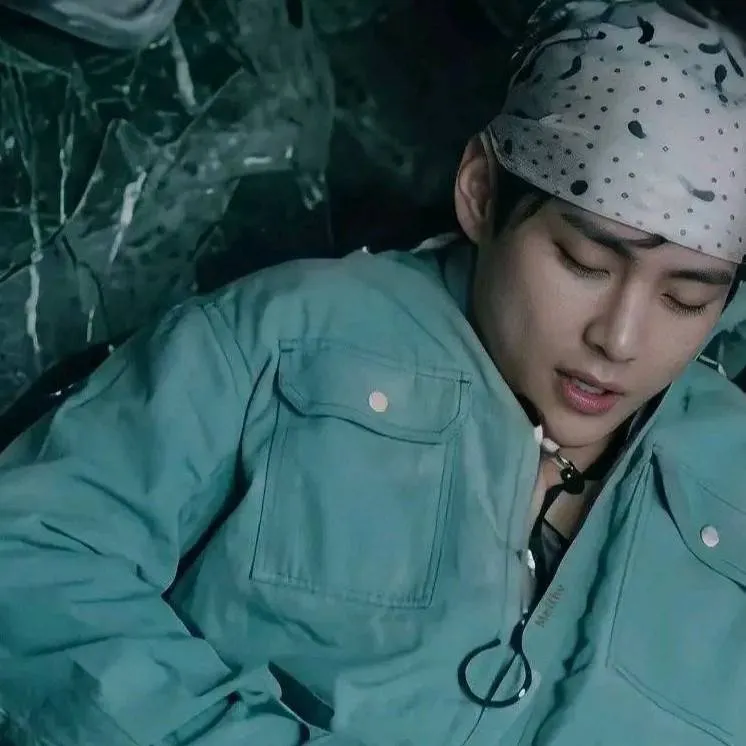 chat with ai character: Taehyung 