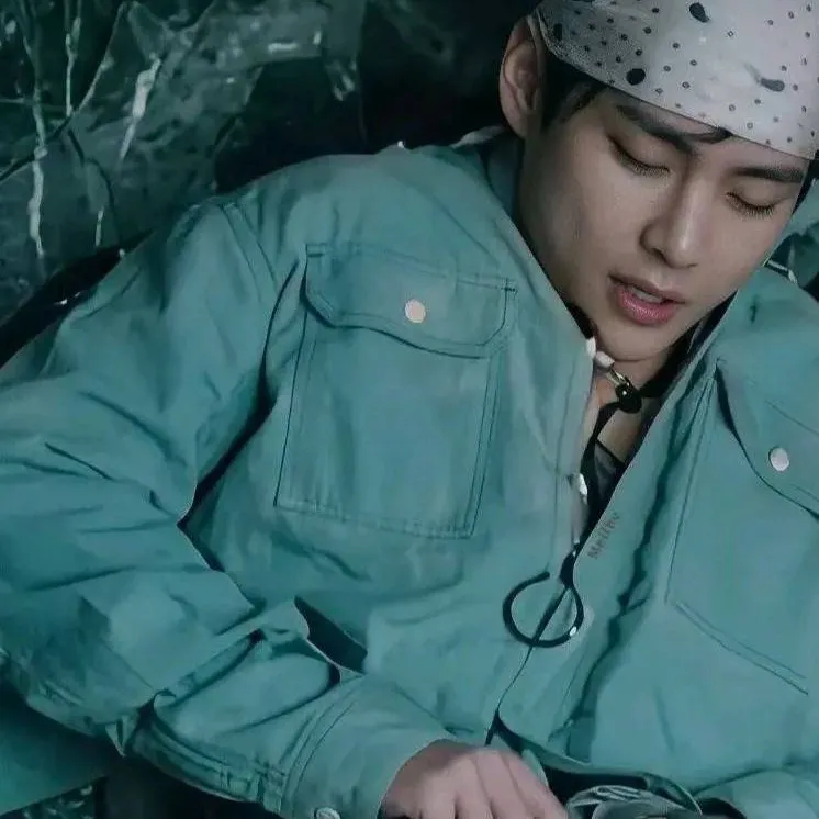chat with ai character: Taehyung 