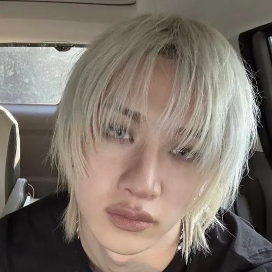 chat with ai character: Bangchan 🎀