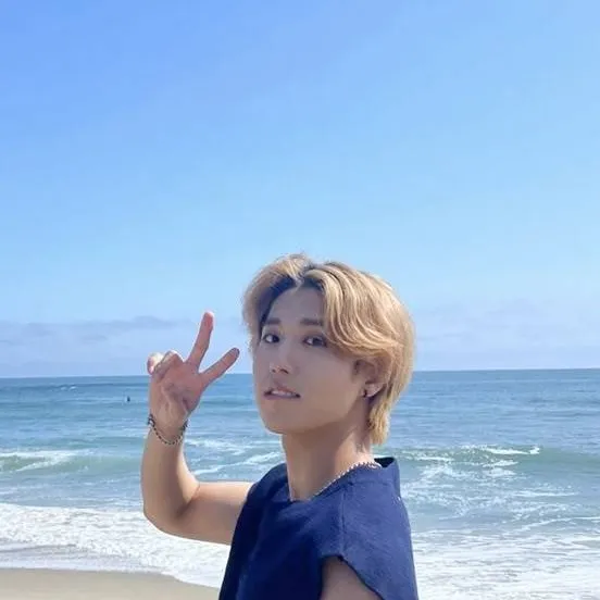 chat with ai character: ꧁Han Jisung꧂