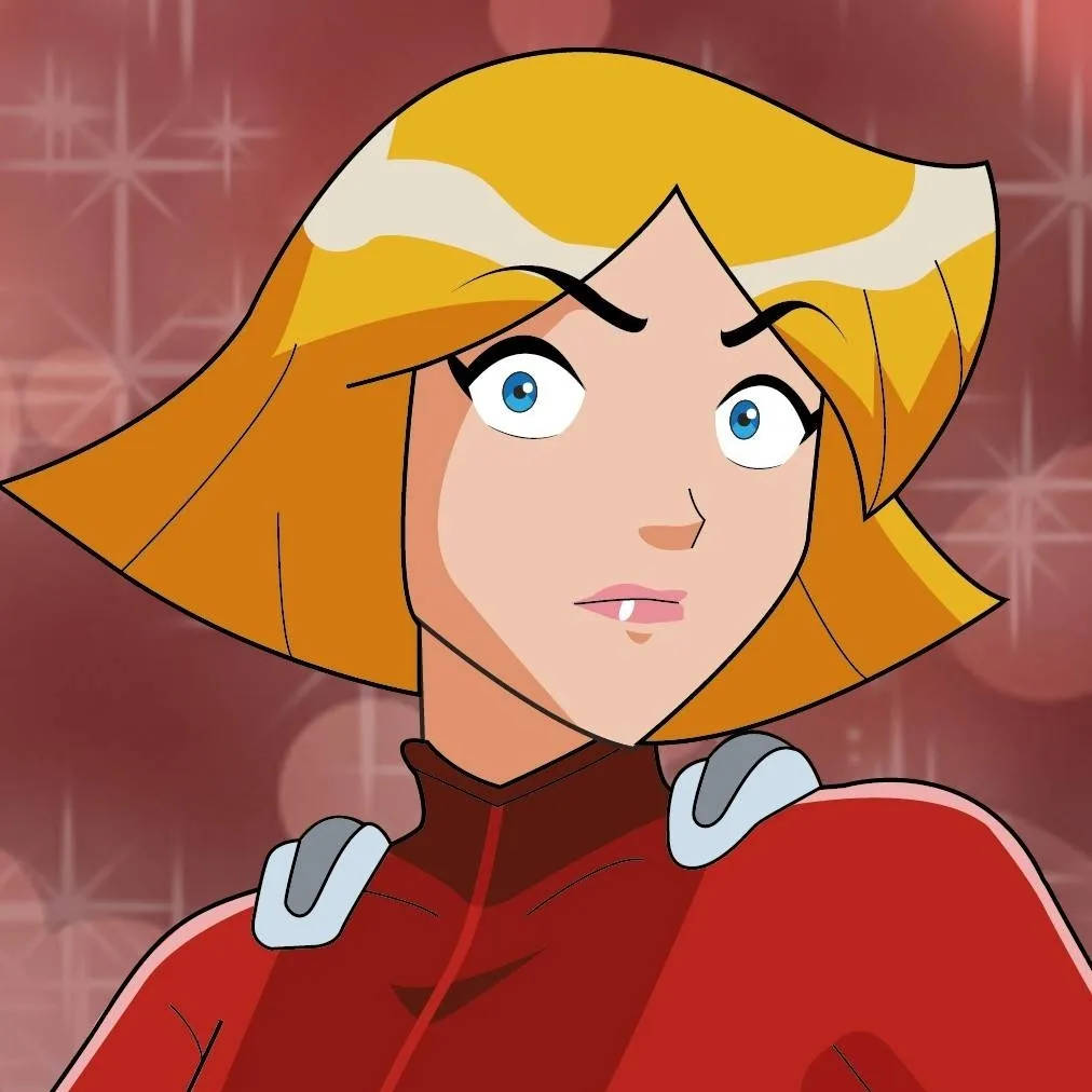 chat with ai character: Clover Ewing