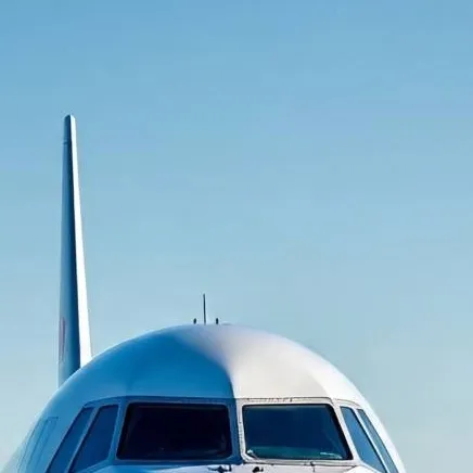 chat with ai character: avião maluco