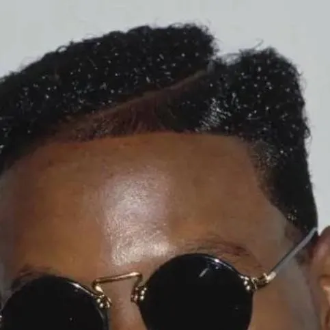 chat with ai character: ★𝕁H𝕆NℕY 𝔾I𝕃L†