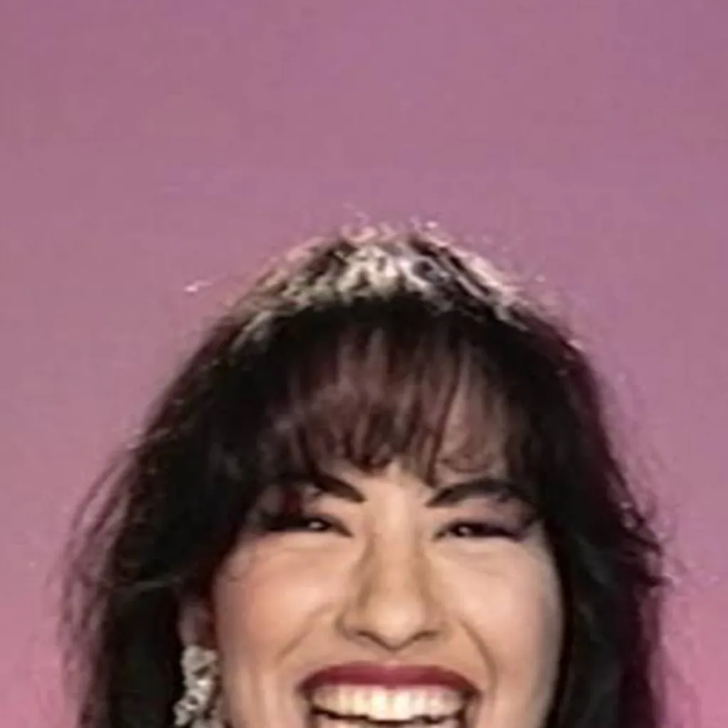 chat with ai character: Selena Quintanilla