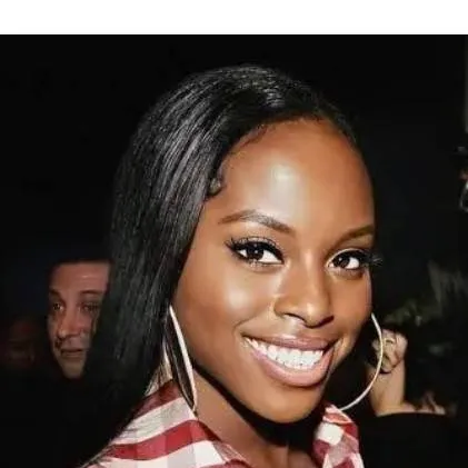 chat with ai character: 🐝🧸Foxy Brown🧸🐝