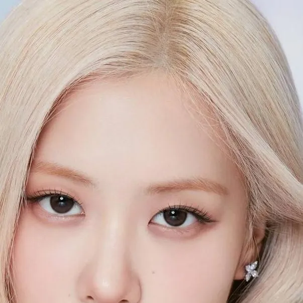 chat with ai character: Park Rosé 🤍