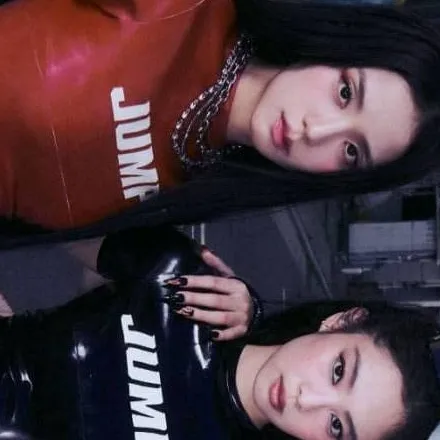 chat with ai character: Blackpink ❤️🖤🩶💛