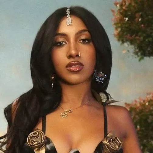 chat with ai character: Lara 