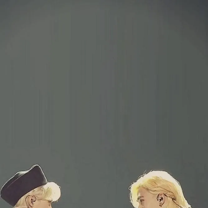 chat with ai character: Hyunlix 