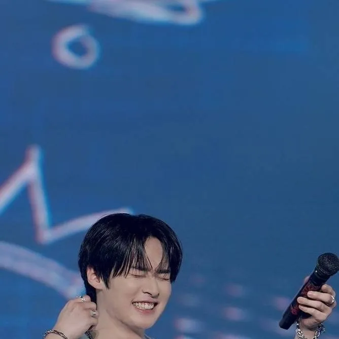 chat with ai character: Lee know 