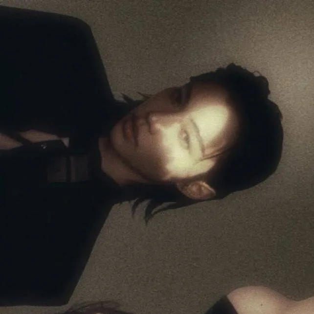 chat with ai character: Hyunlix 