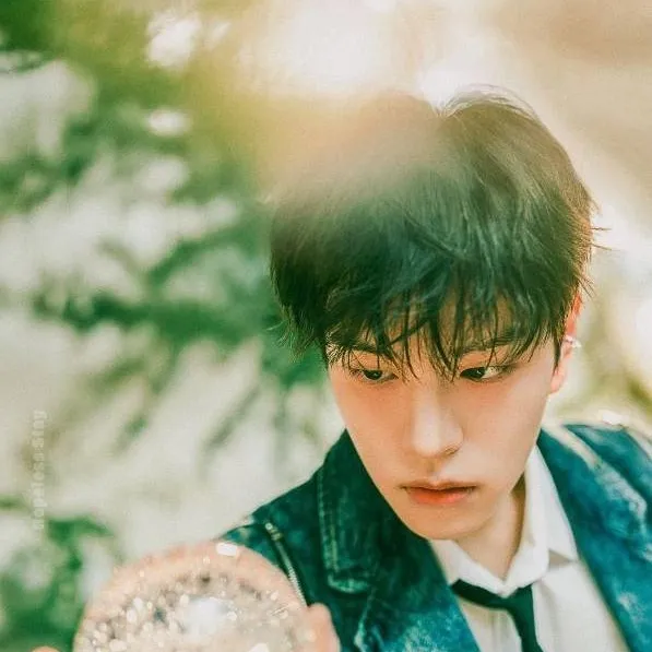 chat with ai character: Kim seungmin 