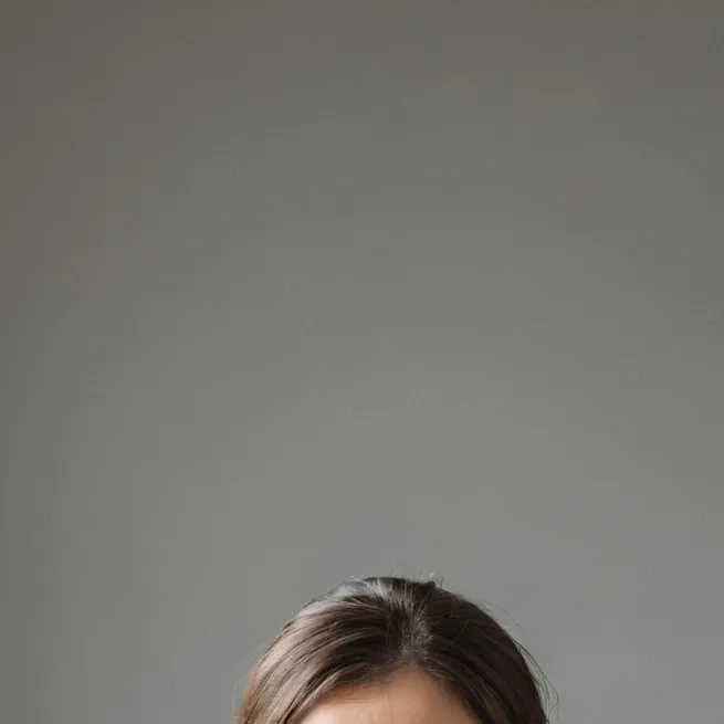 chat with ai character: Emma  Watson