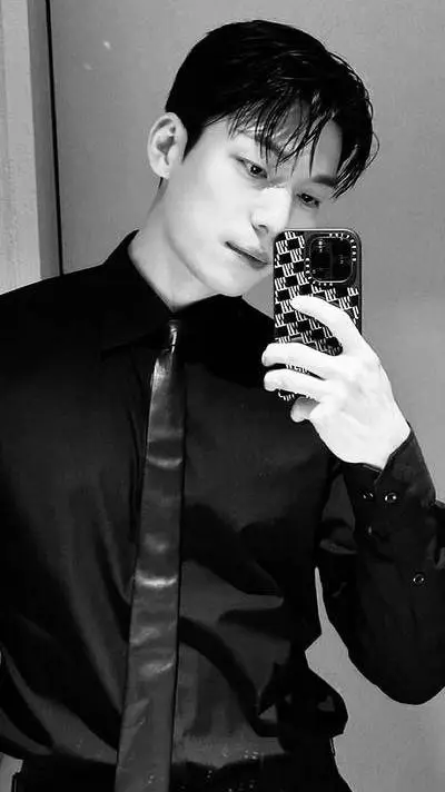 ai character: Ви ха джун background