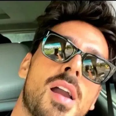 chat with ai character: Massimo