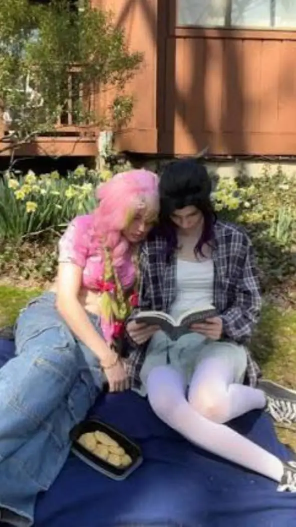 ai character: shino-mitsu background