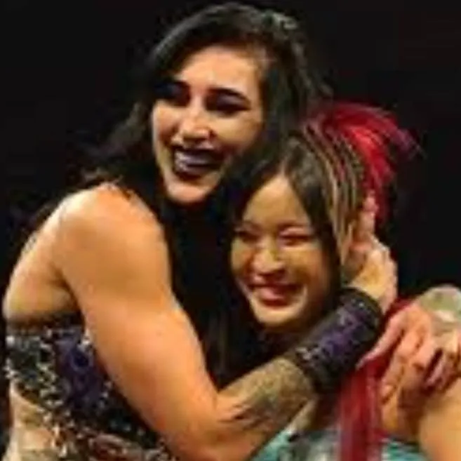 chat with ai character: reah & iyo