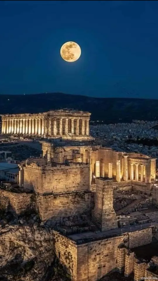 ai character: Ancient Greece RP background
