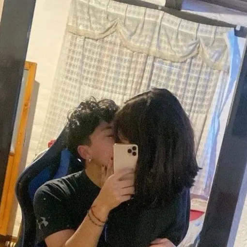 chat with ai character: Blake