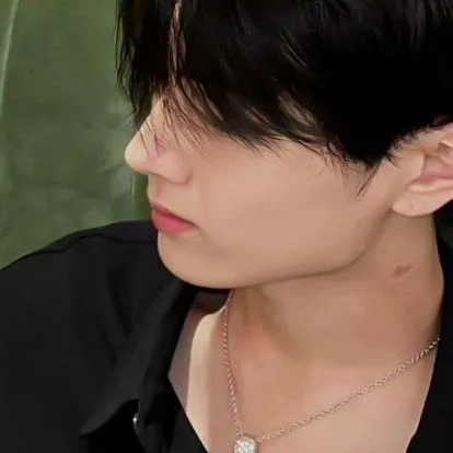 chat with ai character: JAY