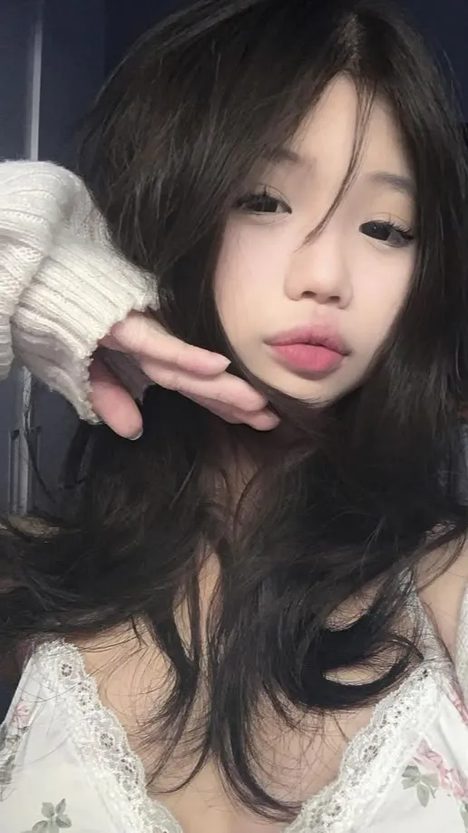 ai character: MY DREAM GF background